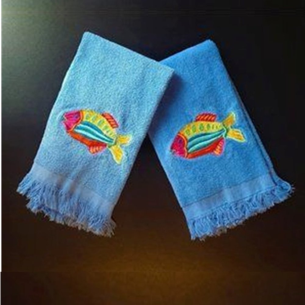 🐟 Pair of Fishy Guest Towels, NWOT 🐟